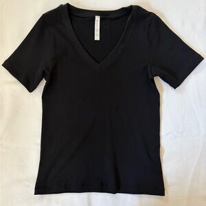 Athleta Black V-Neck Women's Top